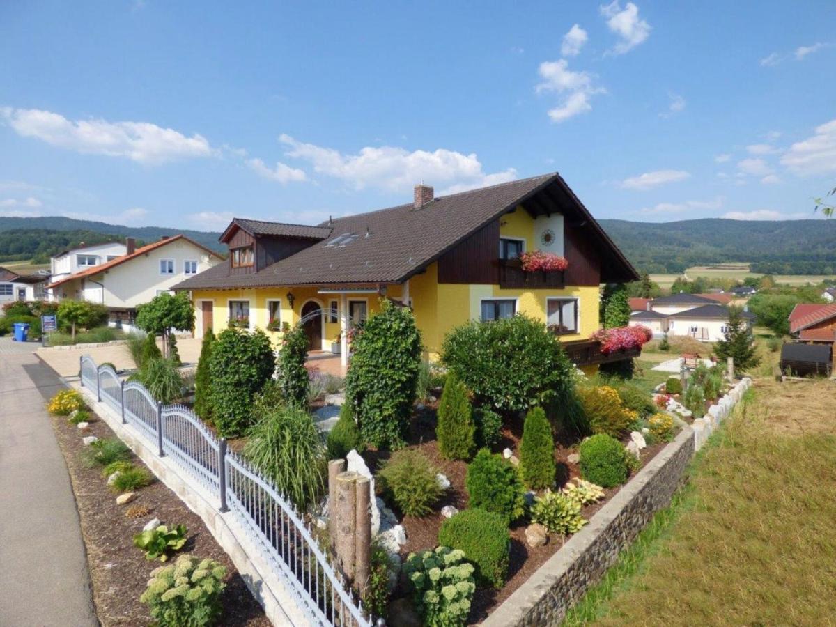 Scenic Apartment With Balcony Garden Deckchairs Barbecue Gleissenberg Exterior photo